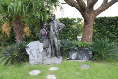 凝固的永恒：张骏祥纪念像中的艺术与记忆